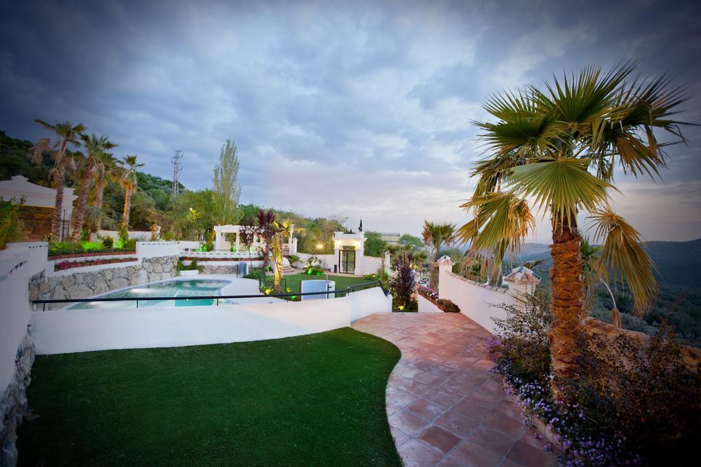 Country House Cortijo De La Fuente La Bobadilla Екстериор снимка