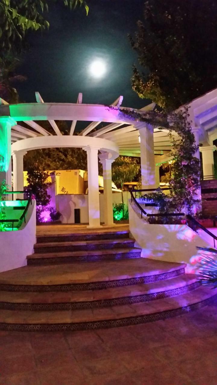 Country House Cortijo De La Fuente La Bobadilla Екстериор снимка